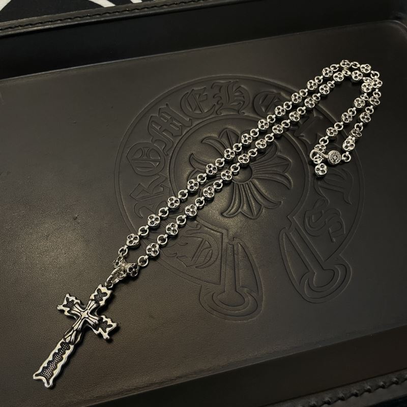 Ch*0me He**ts necklaces